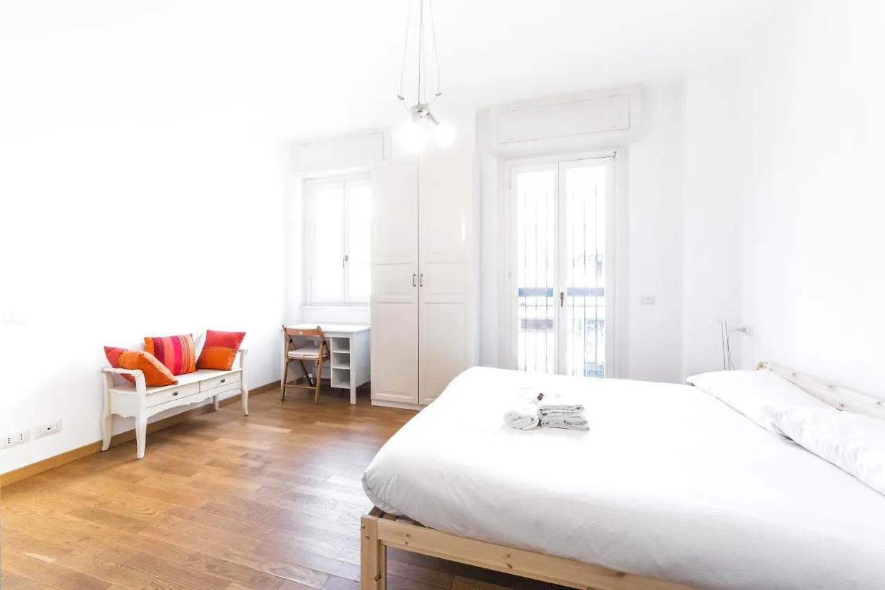 Loreto Elegant Flat Milan
