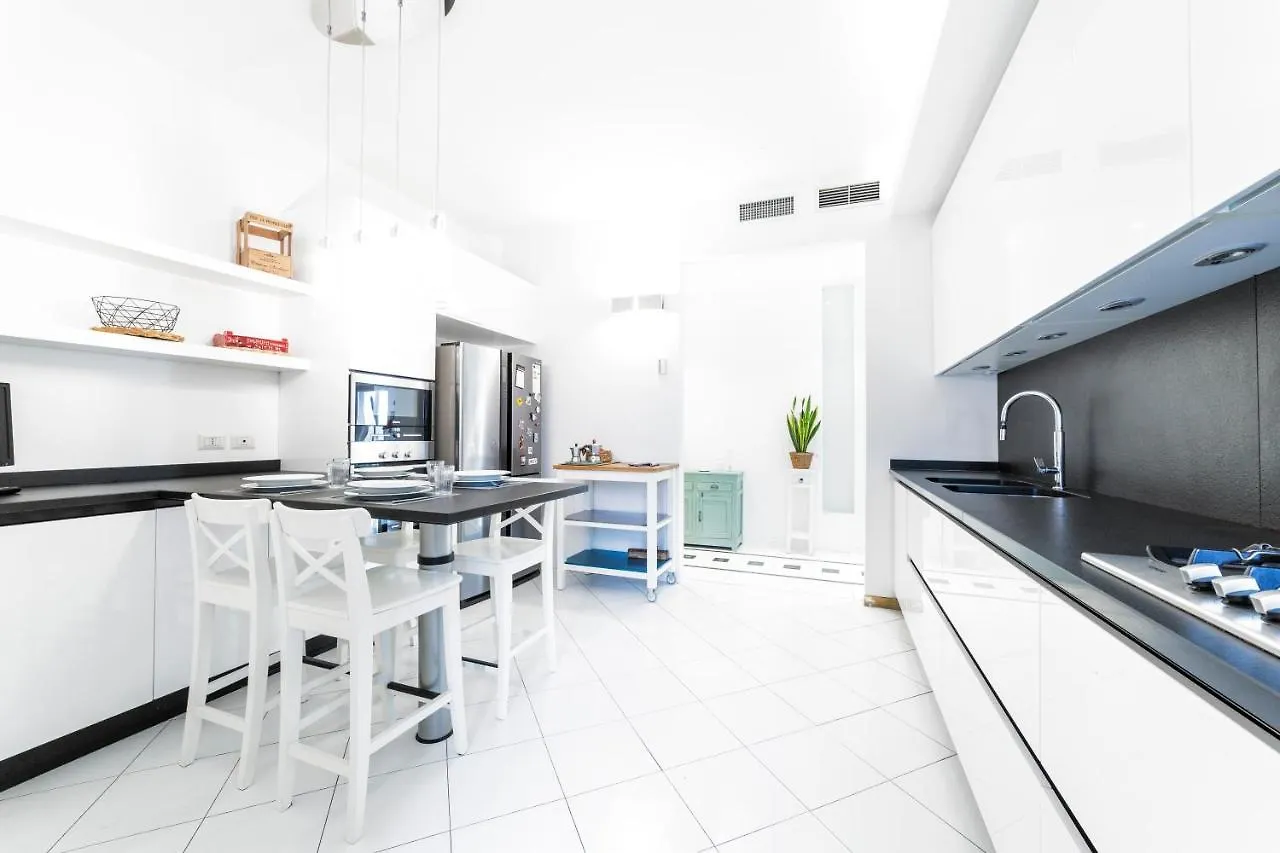 Loreto Elegant Flat Milan Apartment