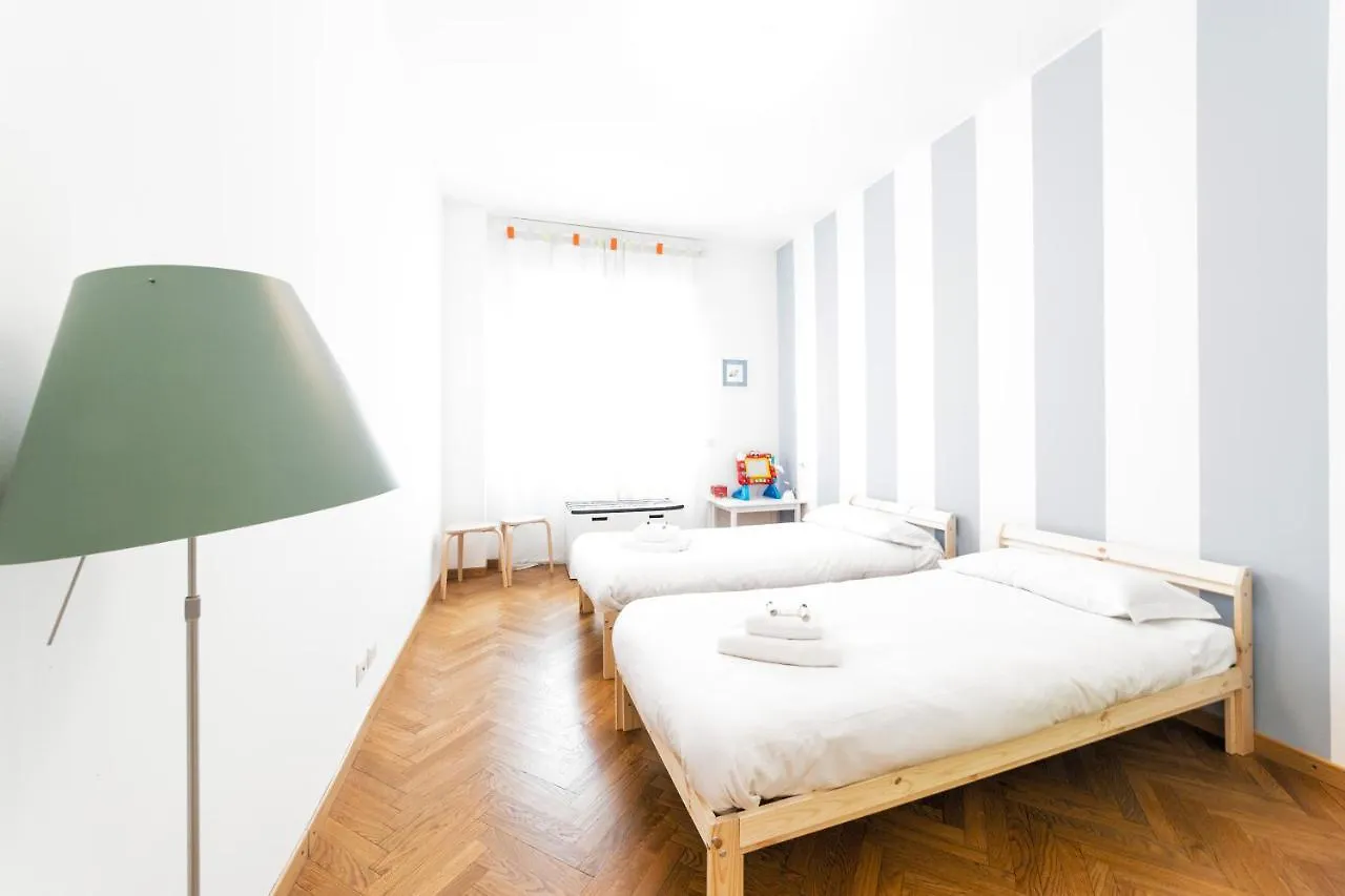 Loreto Elegant Flat Milan 0*,  Italy
