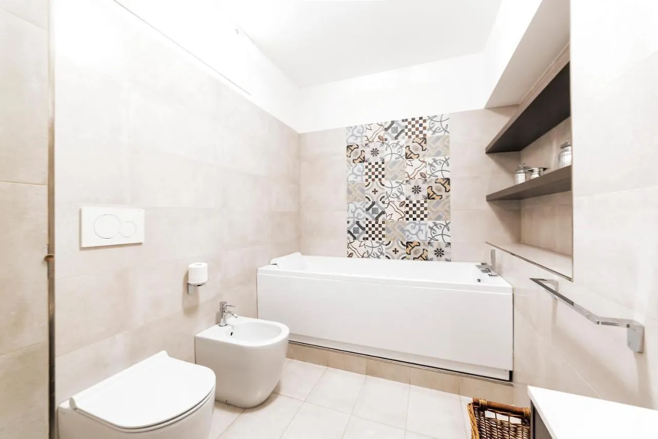 Loreto Elegant Flat Milan 0*,  Italy