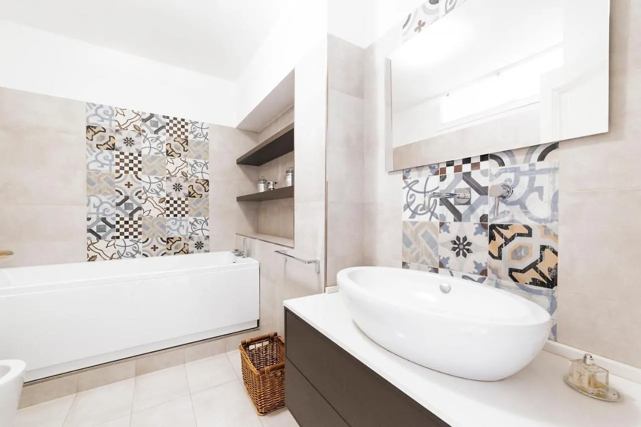 Apartment Loreto Elegant Flat Milan Italy