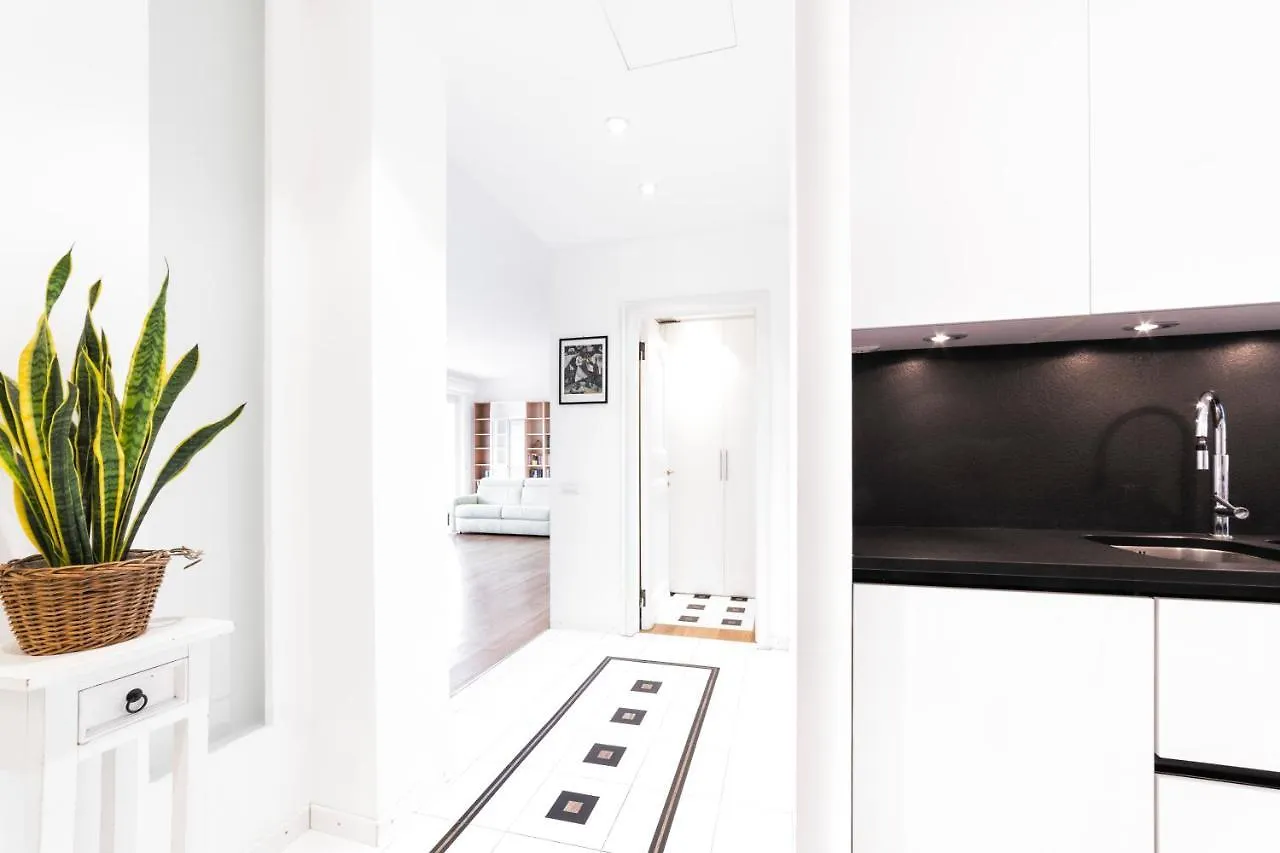 Loreto Elegant Flat Milan Italy